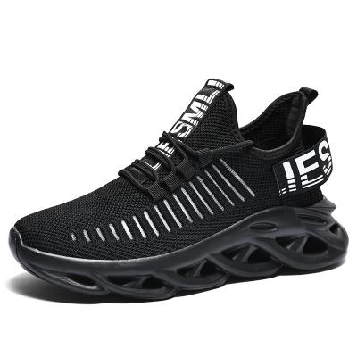 China 2021 New Design Mesh Outdoor Men's Anti-skid Increasing Rubber Fashionable Basketball Shoes Casual Running Shoes Size for sale