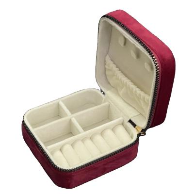 China Blush Velvet Travel jewelry box organizer jewelry box women gift velvet jewelry box for sale