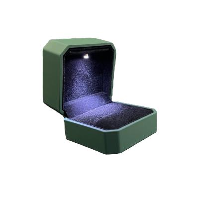 China Customized Your Logo- Luxury Green Octagonal LED Ring Box for sale