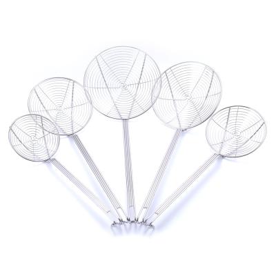 China Viable Batteries Skimmer Long Kitchen Food Colander Strainer Stainless Steel Handle Sieve Strainer Spoon for sale