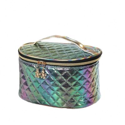 China Fashion 2021 Fashion PU Holographic Color Plaid Mini Cosmetic Bags Makeup For Travel for sale