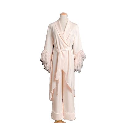 China Luxury QUICK DRY QUICK DRY Sheath Long Satin Women Sleepwear Two Piece Bathrobes With V-Neckline for sale