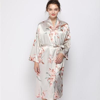 China Women's Sexy Luxury QUICK DRY QUICK DRY Luxury Satin Sleepwear Long Robe Pajama Set for sale