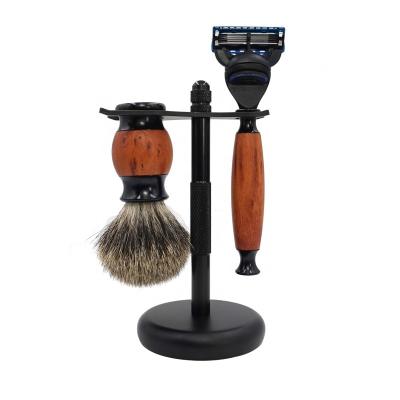 China High Quality Christmas Gift Skin-Friendly Men's Shaving Brush Razor Set 5 Blade Razor Stand Badger Brush for sale