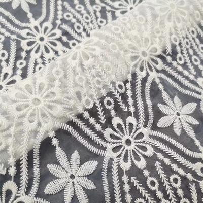 China Custom Water Soluble Cotton Yarn Mesh Net Tulle Lace Fabric White Embroidery For Wedding Dress for sale