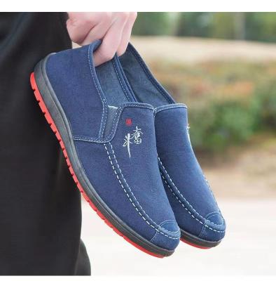 China Cushioning Hongyan Men's beef soles canvas shoes anti-slip wear-resistant slip-on cloth shoes casual men's shoes for sale