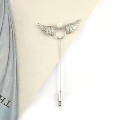 China 2021 ALLOY Fashion Accessories High Quality Pearl Wings Long Needle Rhinestone Brooches Women Pins for sale