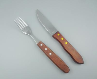 China Jumbo steak knife and fork with Wooden Handle for sale