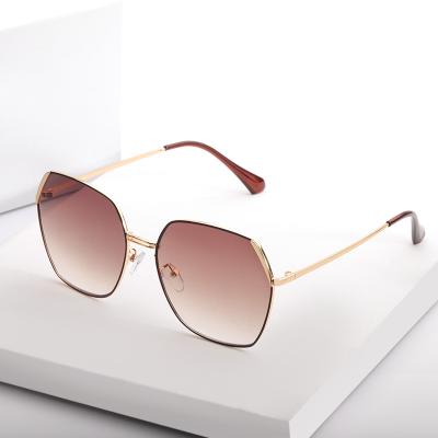 China Newest Luxury Designer Brand Sunglasses Modern Custom Super Fashion Women's Sunglasses Super Big Fashion Metal Sunglasses for sale