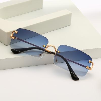 China Fashion Brand Retro Metal Sunglasses Women Luxury Frameless Square Sunglasses Famous Custom Made Luxury Square Sun Glasses for sale