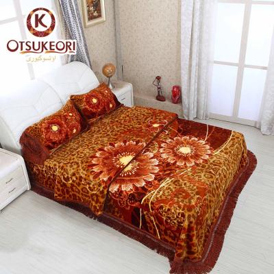 China Anti-pilling Wholesale Northeast Asia Market Muslin Tassel Blanket Sunflower Design King Size 3d Bedding Sets for sale