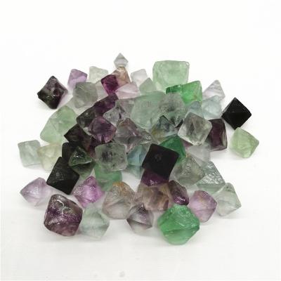 China Natural Blue Rough Stone Octahedron Small Crystal Jewelry Mineral Specimen of China Green Color Fluorite Ornament for sale