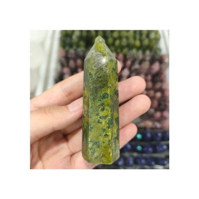 China Simplicity China Mini Green Frog Modern Stone Tower Wiccan Healing Green Crystal Pillar for sale