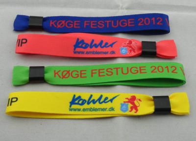 China Promotional Gift Customized Cotton Woven Wrist Band For Sports for sale