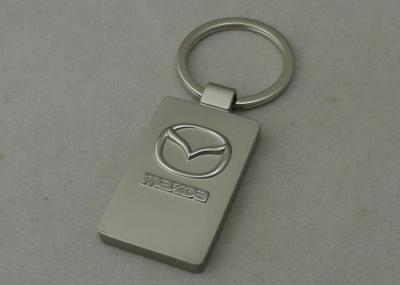 中国 車のキー ホルダーのための 3D 亜鉛合金の Keychain の霧深い銀製のめっき 販売のため