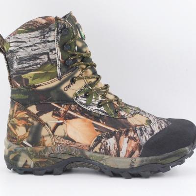 China Cushioning Waterproof D11600 Insulation Durable Lightweight Hunting Boots for sale