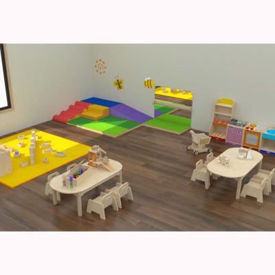 Cina Kindergarten furniture wooden tables and chairs nursery special anti-boring wooden furniture in vendita