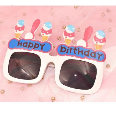 China Cheap party sunglasses 2021 unisex birthday merry style white sun glass color party sunglasses for sale