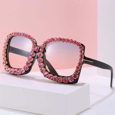 China Fashion Sunglasses Shape Design Luxury Women Diamond Glasses Brand Designer Trend Oversized Frame UV400 Sunglasses for sale