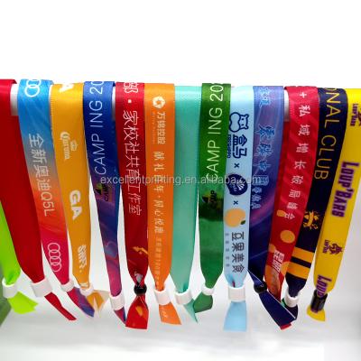 China Amusement Parks Concert Entertainment Cloth Wristbands Disposable Custom Fabric Sliver Wristband Woven Wristband for sale