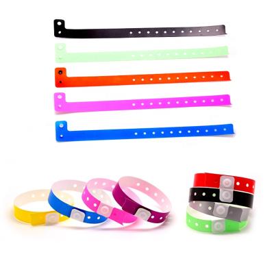 China Soft Comfortable PVC Amusement Parks Vinyl Wristband Sports Adjustable Wristband ID Wristbands For Events for sale