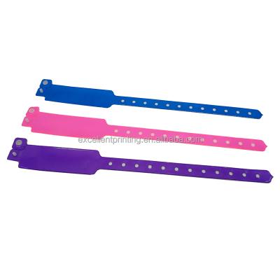 China Good Quality Plastic PVC Customized Waterproof Adult Children ID Entertainment Wristband PVC Wristband Customized Wristband for sale