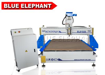 China Máquina giratória 1325 do woodworking do router do cnc de 4 linhas centrais para gravar e cortar à venda