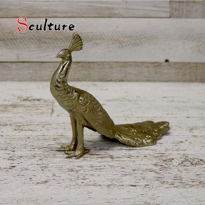 China Europe Metal Peacock Decor Garden Statues and Sculptures, Garden Art Sculptures Standing Indoor Outdoor for Backyard Porch Patio Lawn D for sale