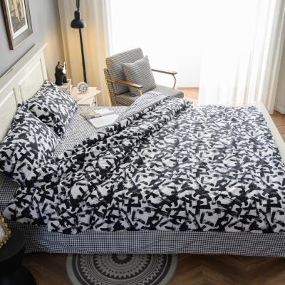 China Nondisposable Luxury Fashionable Printed 3 Piece Duvet Cover Set Queen Bedding King Size for sale