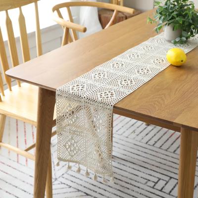 China Home Crochet Lace Crochet Cotton Polyester Tassels Hollow Macrame Table Runner For Weddings for sale