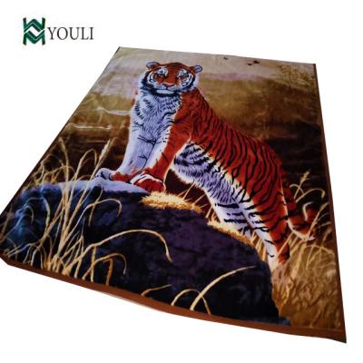 China Anti-pilling thick mink blanket, 100% polyester tiger blanket for sale