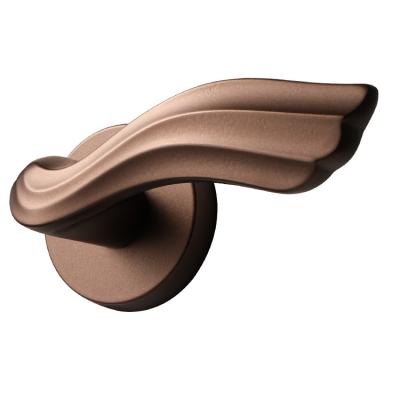 China Classic Luxury European Classic Luxury Magnetic Door Pull Handle Set Interior Zinc Alloy Door Handles for sale