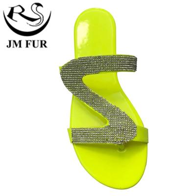 China Fashion Trend High Quality Round Head Diamond Beach Slipper Flip Flops Luminous Flat Sandals for sale