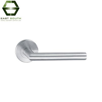 China Beautiful Satin Made Traditional Professional Solid Stainless Steel Lever Handle For Timber Door for sale