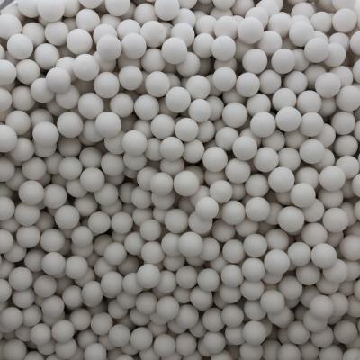 China Bolas cerâmicas dos grânulos da alumina de Al2o3 1.0mm que moem/branco de lustro à venda