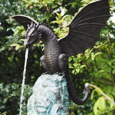 China Europe Dragon Sculpture Garden Dragon Statue Winged Flying Bronze Water Fountain for sale