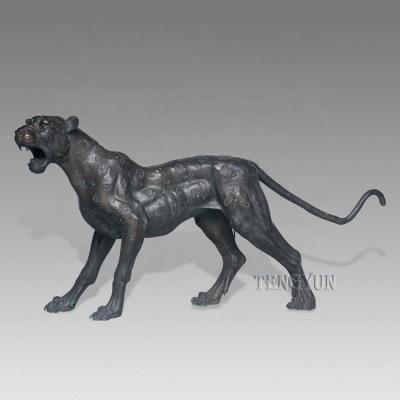 China Europe Ornamental Life Size Panther Animal Sculpture Barking Black Leopard Sculpture for sale