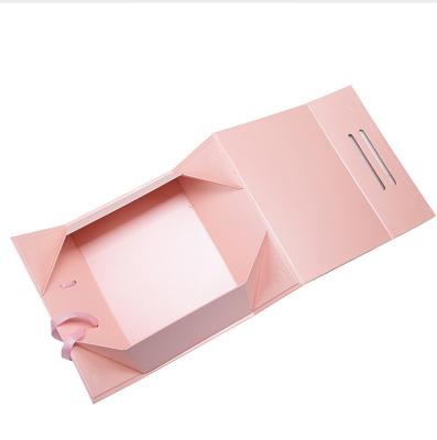 China Recyclable Foldable Gift Boxes With Magnet Large Luxury Custom Clothing Packaging Boxes With Ribbon Closure for sale