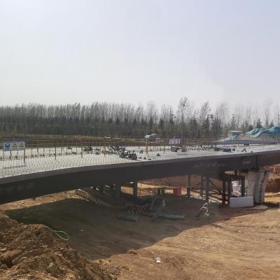 China Long-span Industrial Steel Structure Foot Bridge for sale