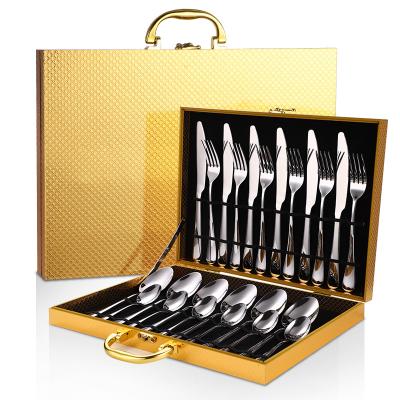 China Good Quality Viable Modern Elegant Rose Gold Dinner Cutlery Full Set To Wedding Flatware 24 Pcs Set Wooden Gift Box en venta