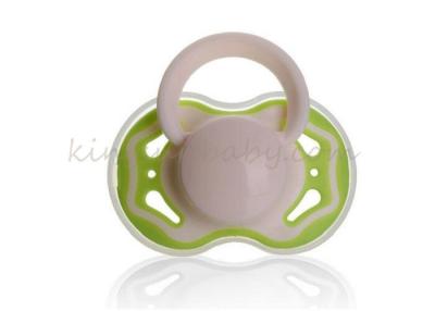 China BPA Free Newborn Baby Pacifiers , Medical Grade Baby Soother Teething Toy with Cover for sale