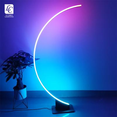 China New Product Modern Living Room Black Bedroom Interior Decoration White Modern Metal RGB LED Floor Light for sale