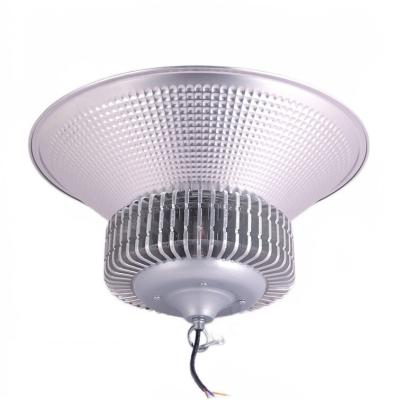 中国 Finned Heat Dissipation LED Highbay Light 200W For Warehouse 120° Beam Angle 販売のため