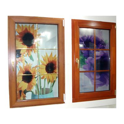 China Ventana de madera maciza personalizada con doble acristalamiento en venta