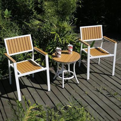 China Outdoor Dining Room Furniture Set with Modern Design Table and Chairs 1.5mm Thickness for sale