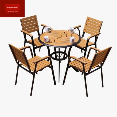 China Outdoor Furniture Aluminum Frame Dining Set Plastic Wood Table Set for Outdoor Dining for sale