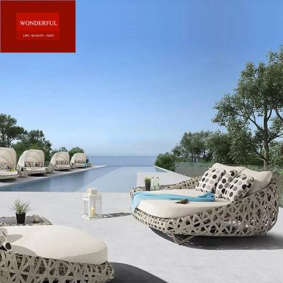 China Modern Design Outdoor Sun Lounger Beach Chair Popular Patio Rattan Outdoor Lounger Bed for sale