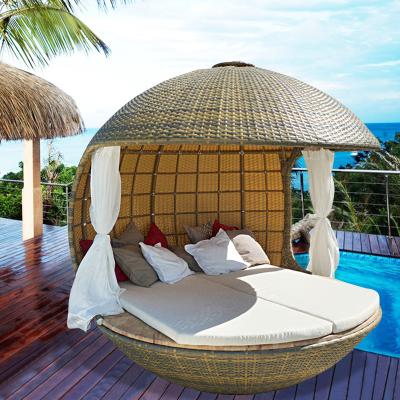 China Rattan Vakantiefaciliteiten PE Waterdichte patio meubels voor buitenzwembad ligstoelen Te koop