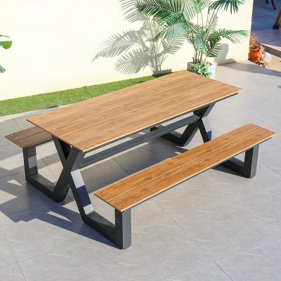 China Extendable Garden Table Set for Outdoor Dining Aluminum and Plastic Wood Furniture for sale