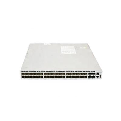 Chine DCS-7050SX-64-R d'origine utilisée, commutateur QSFP à 48 ports 10G SFP à 4 ports 40G avec prise en charge POE à vendre